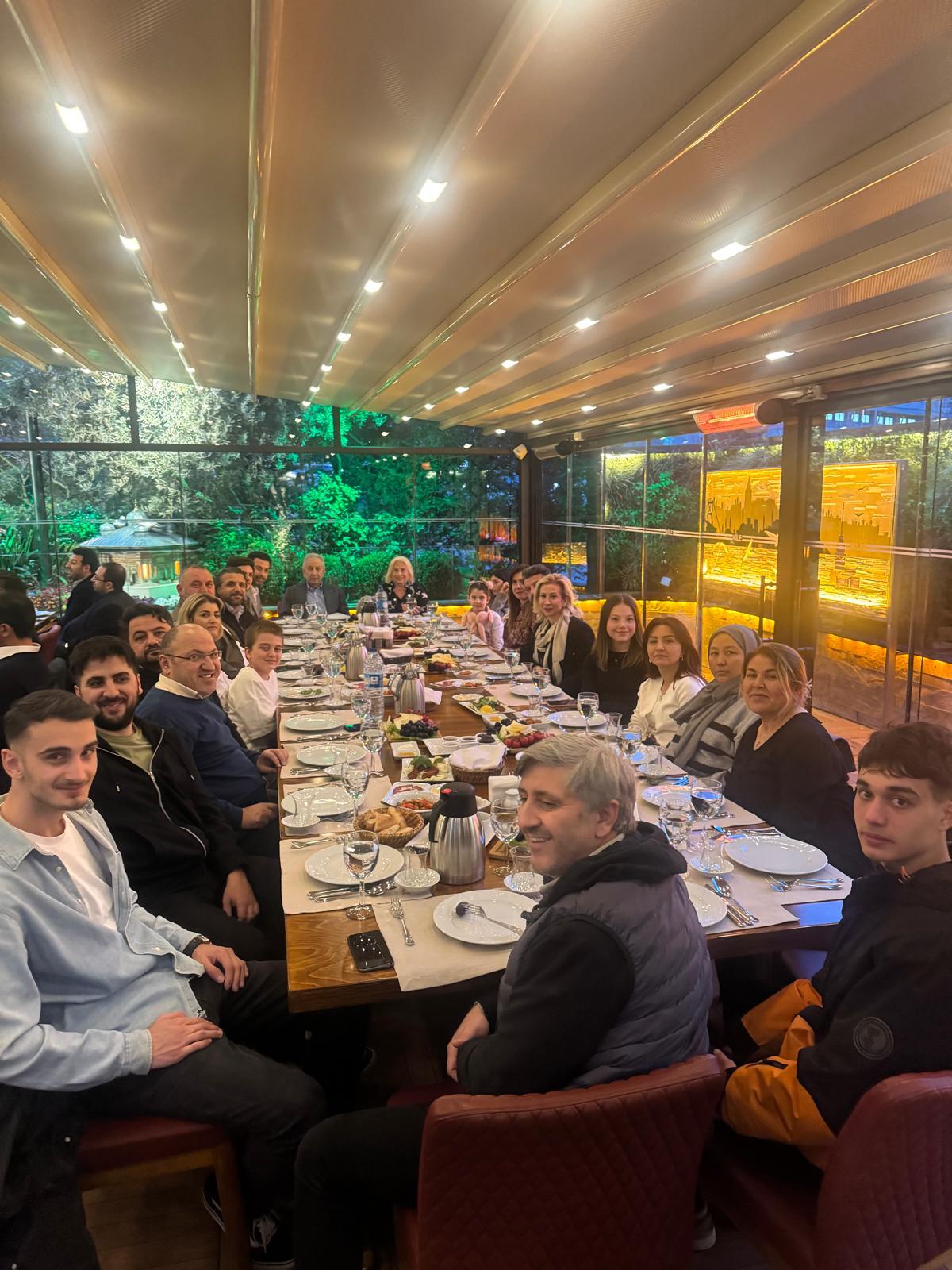 Şirket İftar Yemeği